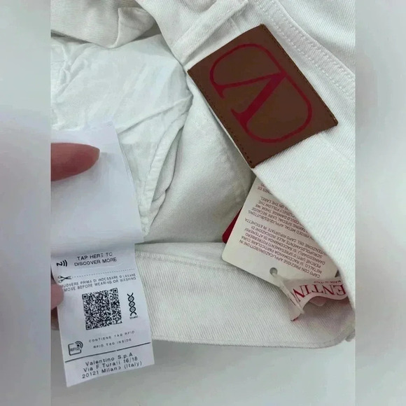 NWT Valentino White Jeans Womens Denim Embellished Large V Logo Size 30 - Picture 15 of 15